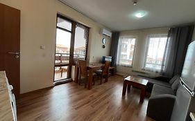 Ski Zone At Gondola, Warm And Cosy, Wifi, Ac, Netflix, Perfect One Bedroom Appartment, Beautiful View